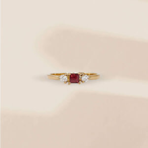 Bague création sur-mesure en or jaune avec grenat et diamants - aline•m