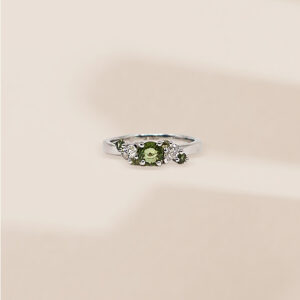 Bague creation Saphirs verts, diamants, or jaune